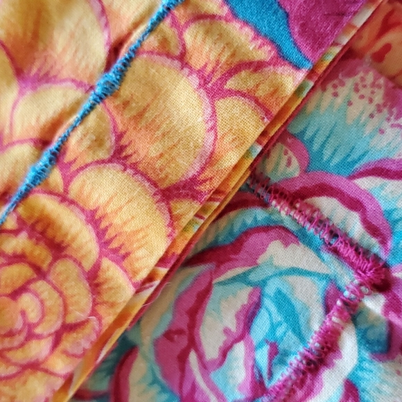 Set of 8 handmade succulent pattern napkins - Picture 4 of 4